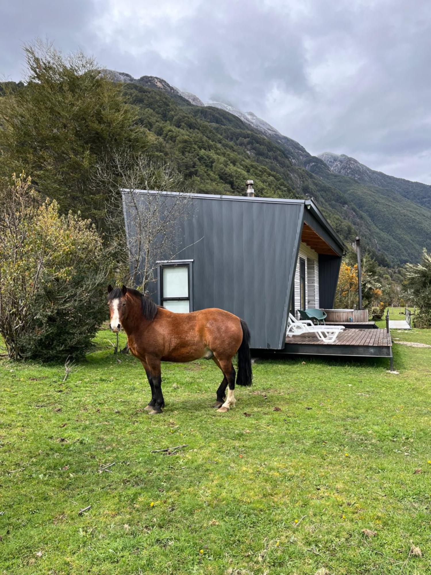 Aysen - Con Tinaja Chalet *